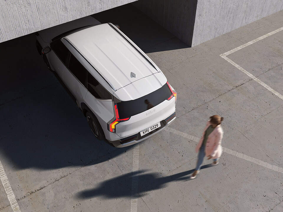 Forward/side/reverse Parking Collision-avoidance Assist (PCA)