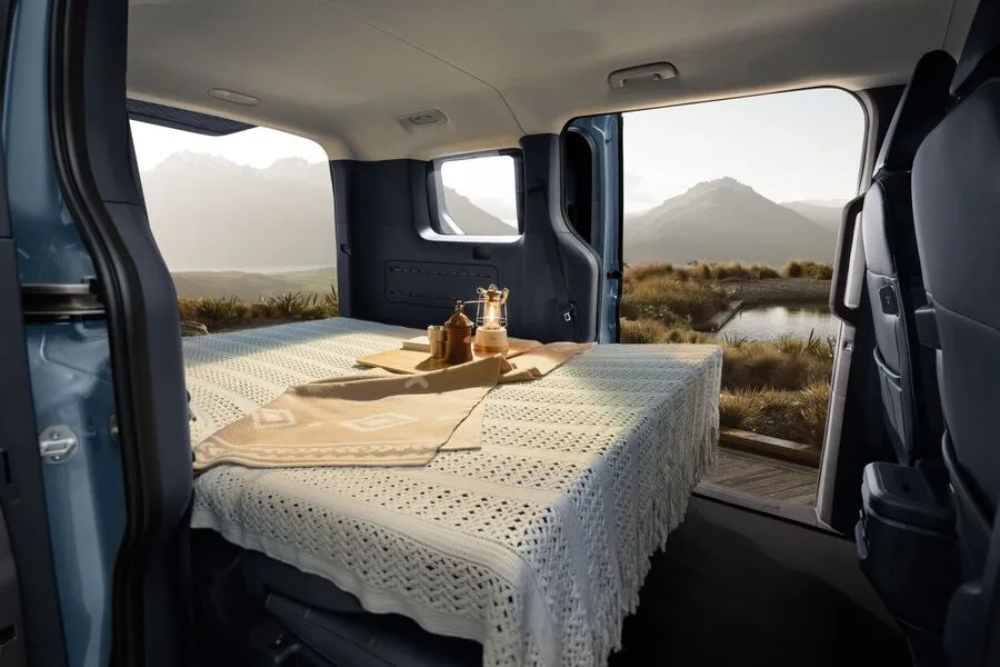 Spacious inside, rackable outside